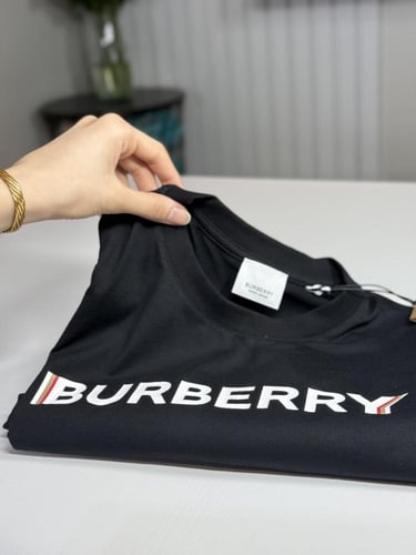 تي شيرت بربري Ellison Graphic T-shirt بلاك كوتن لو...