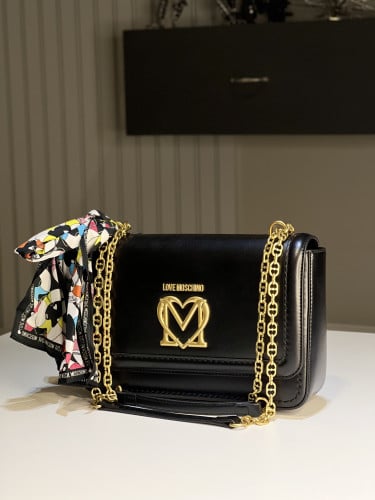 لحقيبة وف موسكينو