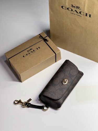 كوتش حافظة نظارات