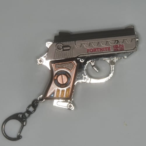 ميداليه مسدس خرز حديد مقاس الاصبع