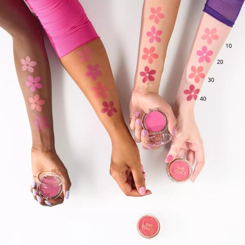 بلاشر أحمر خدود سوفت تاتش باونسي من ايسنس - 20 إلي...