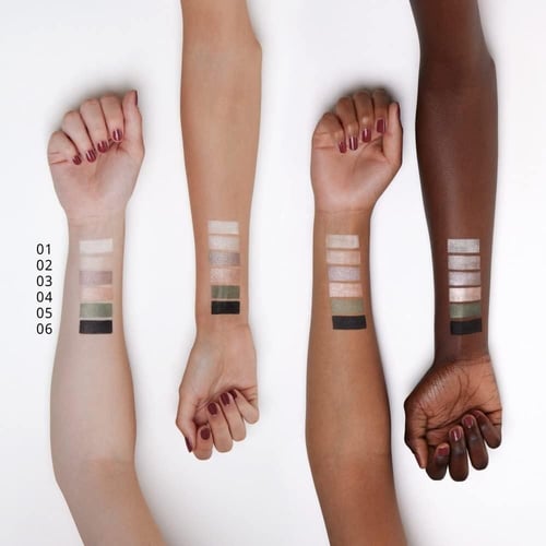 ظلال عيون سوفت تاتش من ايسنس - 06 أسود داكن