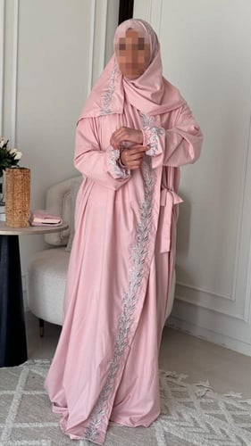 4 أطقم صلاة لوتس