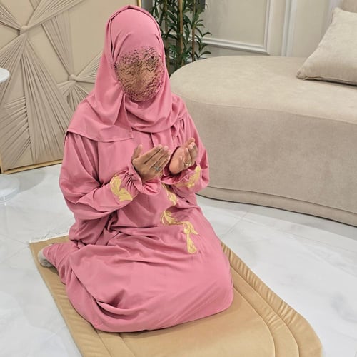 طقم الصلاة الذهبي اسفنج - سحاب