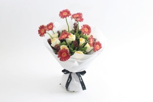 باقة ورد وأتى الخريف