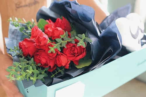 بوكس ورد فاصلة عبير الحب