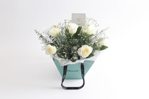 فاصلة اطمئن بوجودك