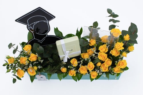 بوكس ورد فاصلة فرحتنا فرحتكم - أصفر