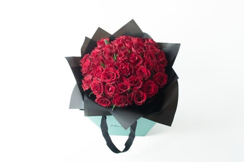 بوكس ورد فاصلة لمسة حب