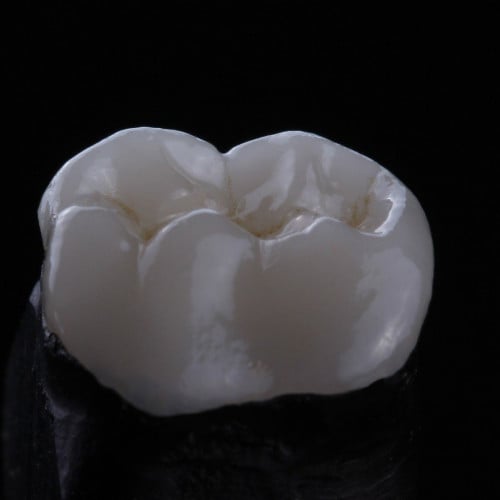 241. تاج من الزيركام عالي الشفافية يو تي إم إل Zir...