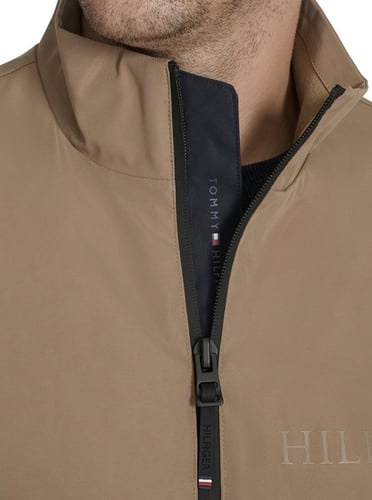 جاكيت تومي هيلفقر