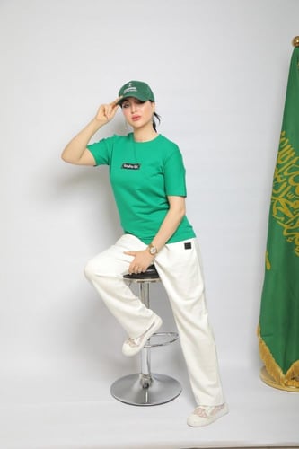 طقم نسائي اليوم الوطني 95