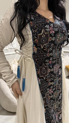 جلابية رمضانية بتطريز وأكمام طويلة