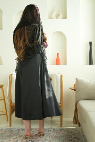 جلابية نسائي ميدي يوم التأسيس بتصميم تراثي أصيل