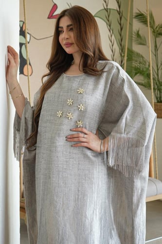 جلابية أنيقة لونين رائعة تجمع بين موضة والفخامة