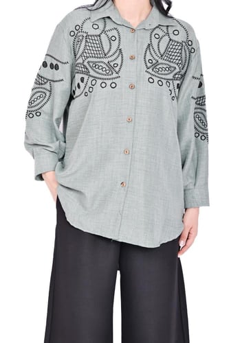 طقم سفر فاخر من قطعتين – أناقة ناعمة وراحة مثالية