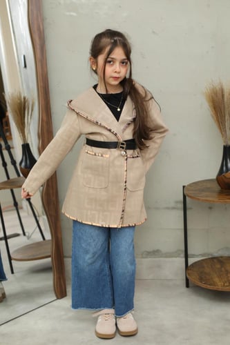 جاكيت شتوي بناتي مع حزام اسود انيق