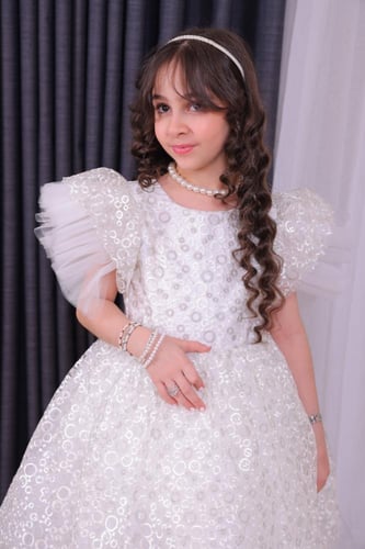 فستان بناتي سكري بتصميم ملكي فاخر