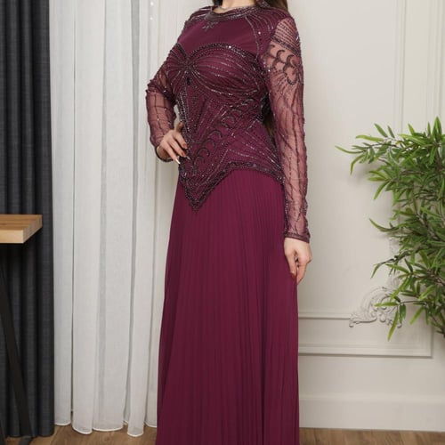 فستان سهرة انيق عنابي