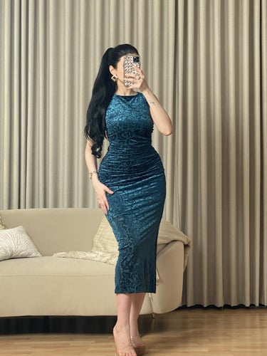 فستان شتوي مخملي أنيق