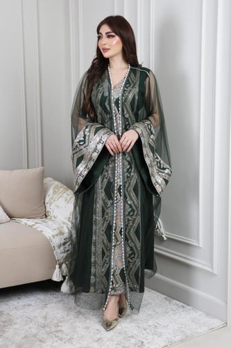 جلابية نسائية فاخرة مع تطريز أنيق