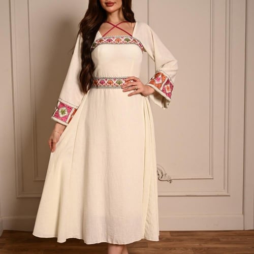 جلابية ميدي أنيقة بتطريز ملون وقصة رقبة X