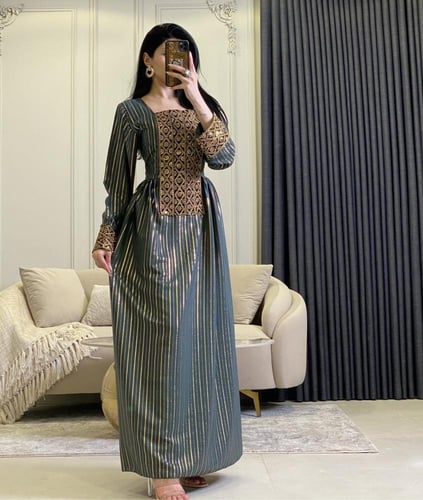 جلابية تراثية فاخرة بثلاثة ألوان أنيقة