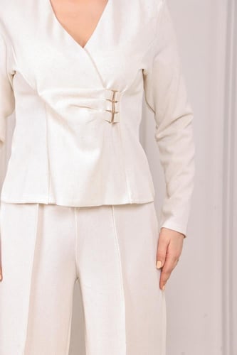 طقم بنطلون واسع وجاكيت بتصميم عصري