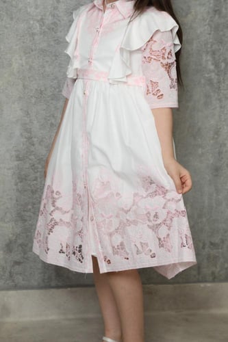 فستان بناتي بأكمام دانتيل