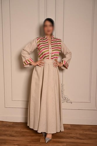 جلابية أنيقة بتطريز ملون