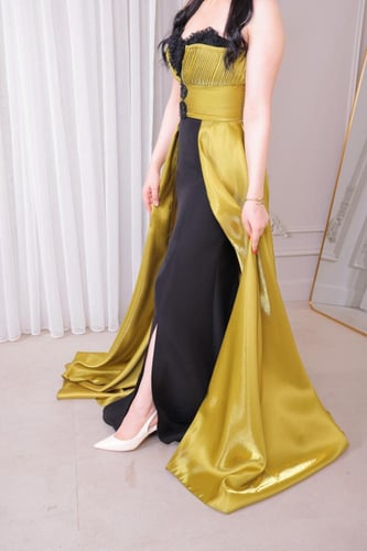 فستان سهرة انيق ممزوج بالون الأسود والزيتي الفاتح