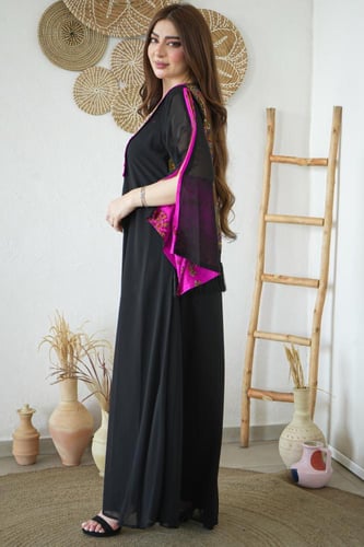 جلابية نسائي بتصميم تراثي أصيل