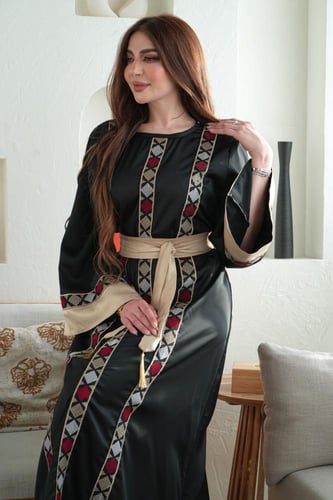 جلابية نسائي مناسبات بتصميم تراثي أصيل