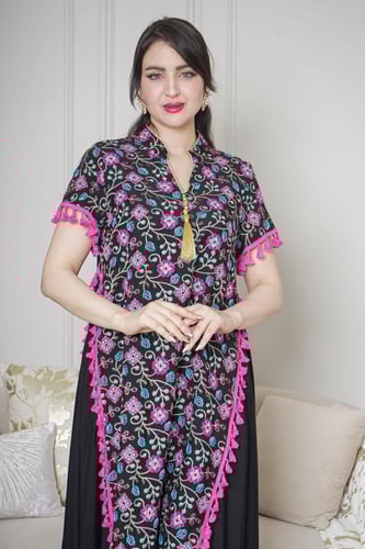 جلابية سوداء بتطريز رمضاني أنيق