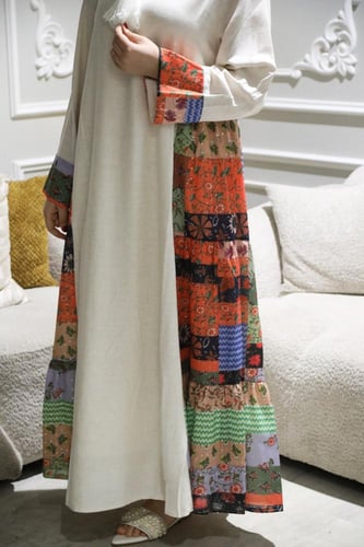 جلابية واسعة أنيقة بتصميم شرقي