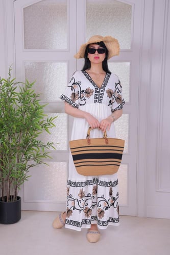 فستان صيفي مزخرف بتصميم عصري ومميز