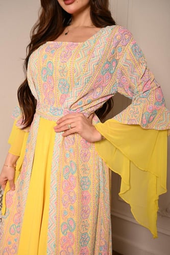 جلابية انيقة باللون الأصفر ثلاث قطع