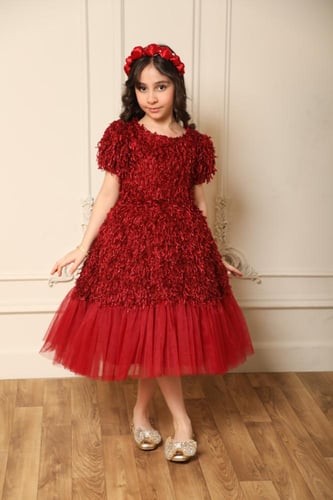 فستان بناتي بخامة تول منفوش