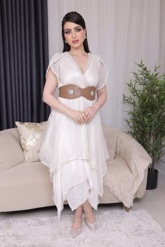 فستان بوهو أنيق بقصة غير متناسقة وحزام جلدي