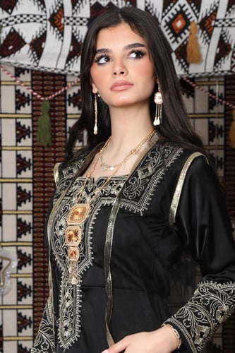 جلابية رمضانية فاخرة بتطريز تراثي