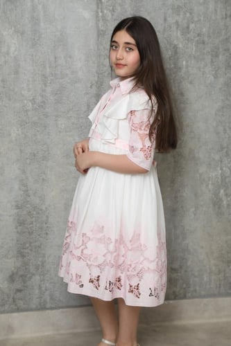 فستان بناتي بأكمام دانتيل