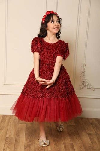 فستان بناتي بخامة تول منفوش