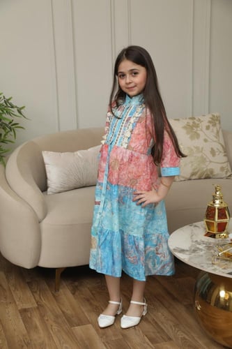 جلابية بناتي بتصميم فاخر ولمسات عصرية