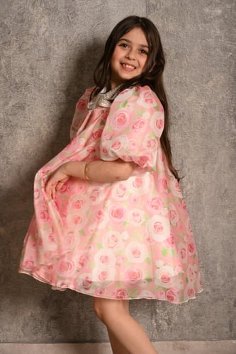 فستان بناتي مزيزين رسم ورود اكمام منفوخة