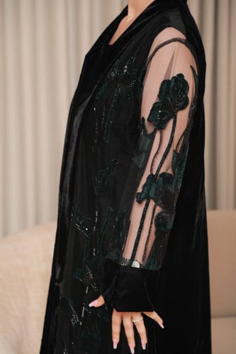 جلابية مخمل فاخرة قطعتين بتصميم أنيق وراقي