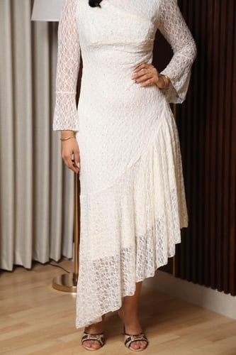 فستان ميدي قصة مدرج لون اوف ايت