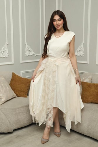 طقم العيد بلوزة بدون أكمام وتنورة دانتيل