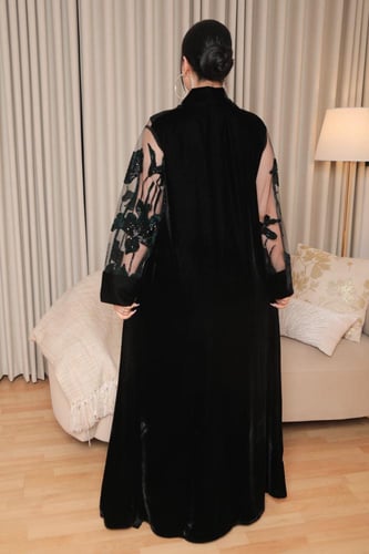 جلابية مخمل فاخرة قطعتين بتصميم أنيق وراقي