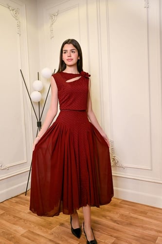 طقم ترند العيد قصة انيقة من الصدر