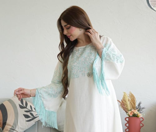 جلابية أنيقة أربعة ألوان رائعة تجمع بين الموضة وال...